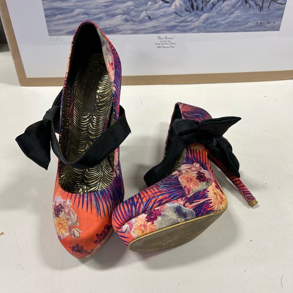 Iron Fist. Floral Patterned Women's Heels with Black Bow